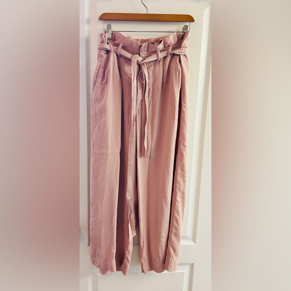 Anthropologie Pale Pink Paperbag High-Waist Pants – Size 10
